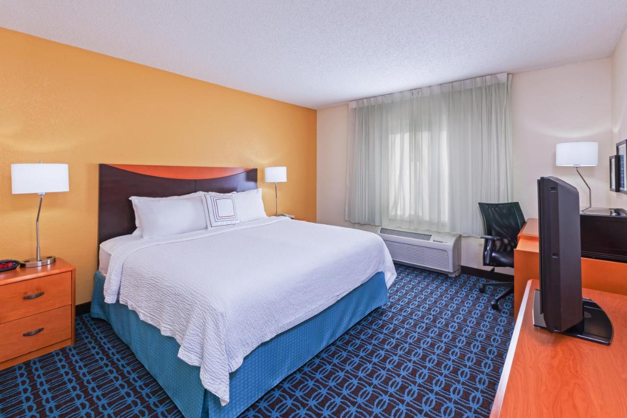 Fairfield Inn & Suites Houston Intercontinental Airport Exterior photo