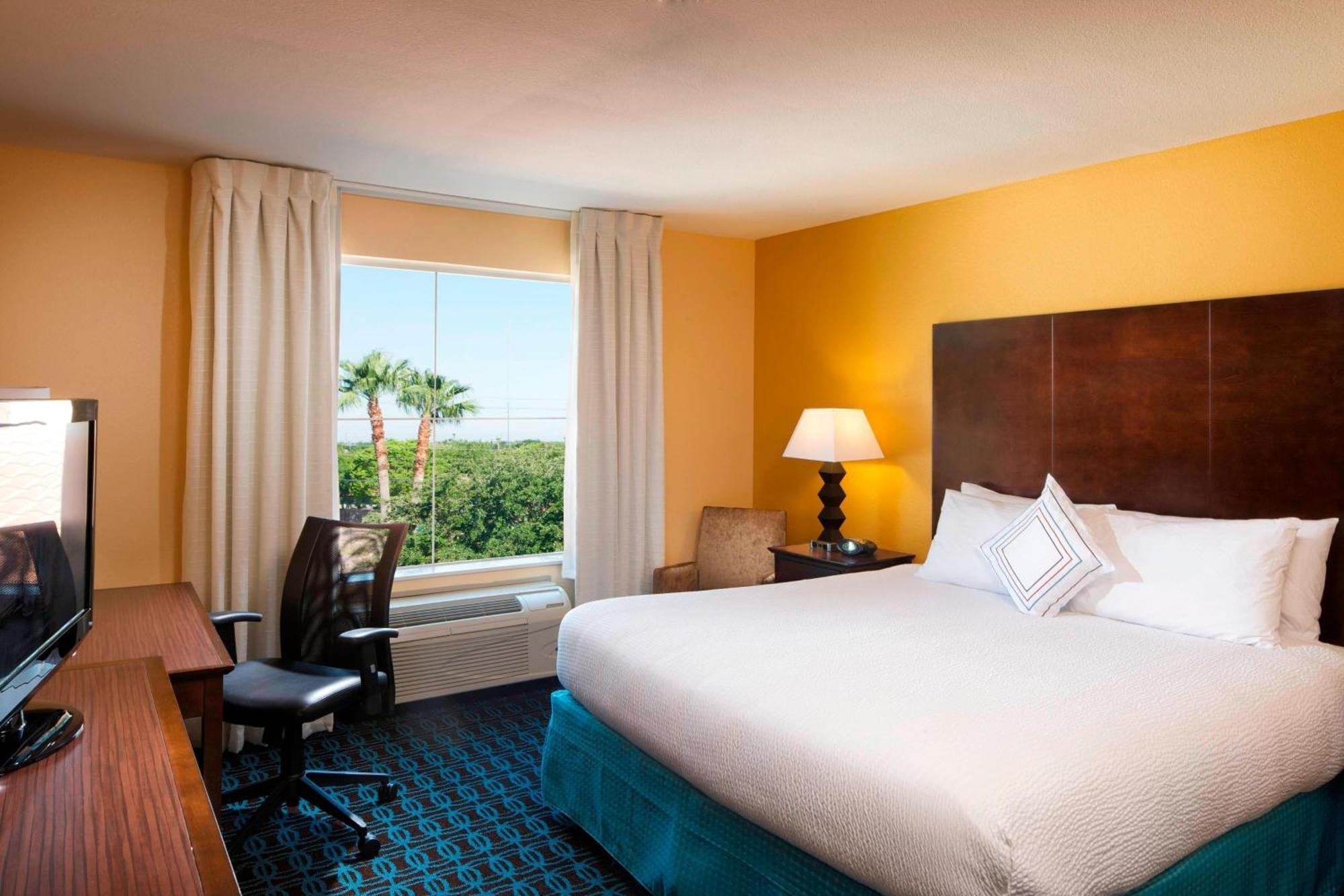 Fairfield Inn & Suites Houston Intercontinental Airport Exterior photo