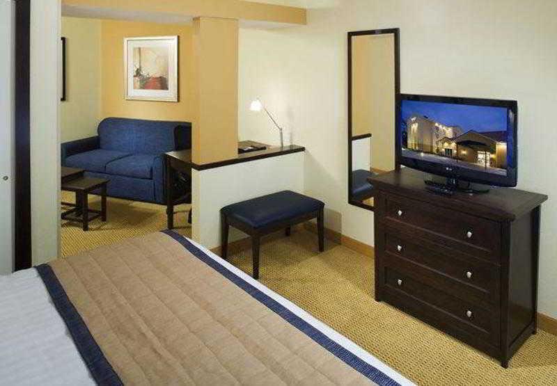 Fairfield Inn & Suites Houston Intercontinental Airport Exterior photo